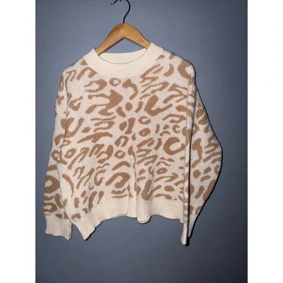 SHEIN Leopard Print Crewneck Sweater Cream Tan Size S Casual Cozy - Picture 1 of 5